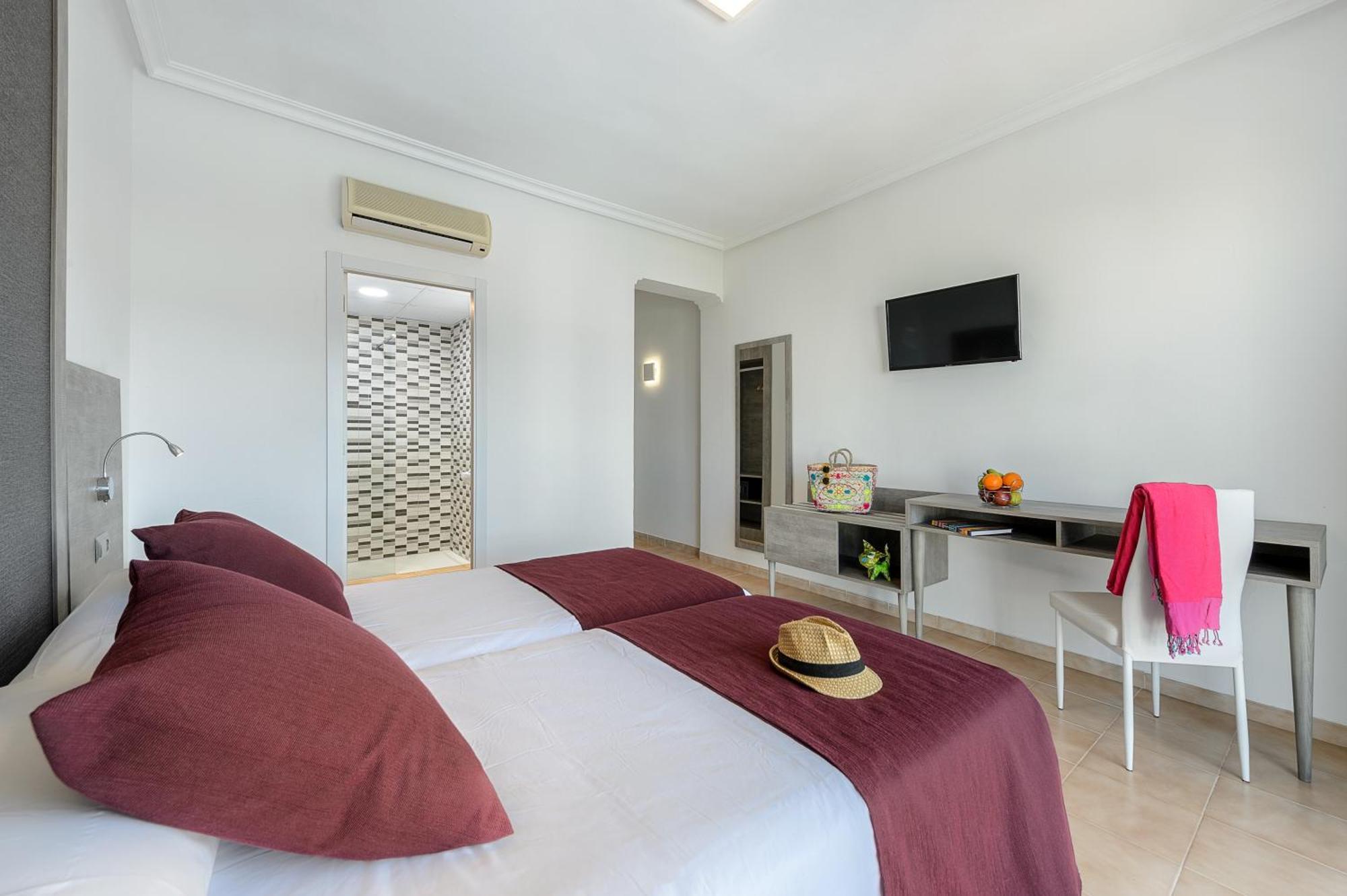 Hotel Vibra Marco Polo I - Adults Only Sant Antoni de Portmany Dış mekan fotoğraf