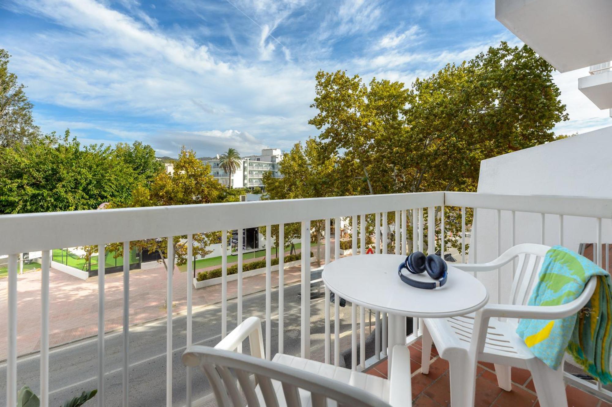 Hotel Vibra Marco Polo I - Adults Only Sant Antoni de Portmany Dış mekan fotoğraf